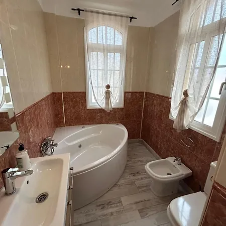 Вилла Lady Luxury - Private Pool - Адехе
